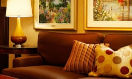 Картины над диваном: тонкости выбора и оформления